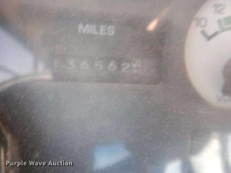 image for item DL2207 2004 International CE300  school bus