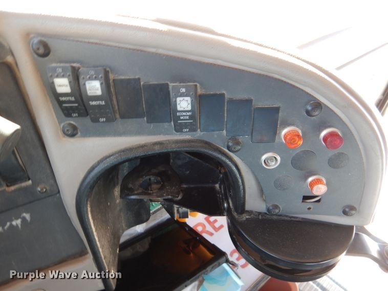 image for item DL2207 2004 International CE300  school bus