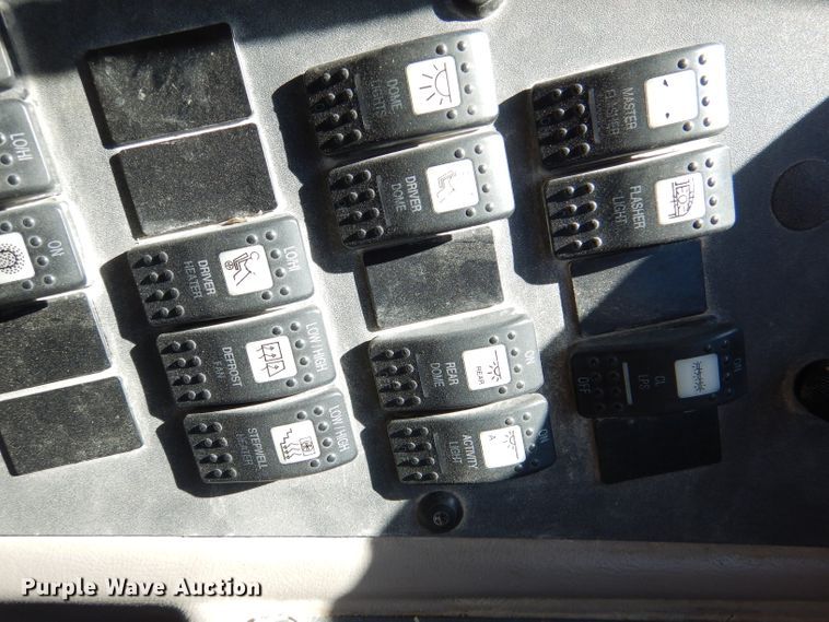 image for item DL2207 2004 International CE300  school bus