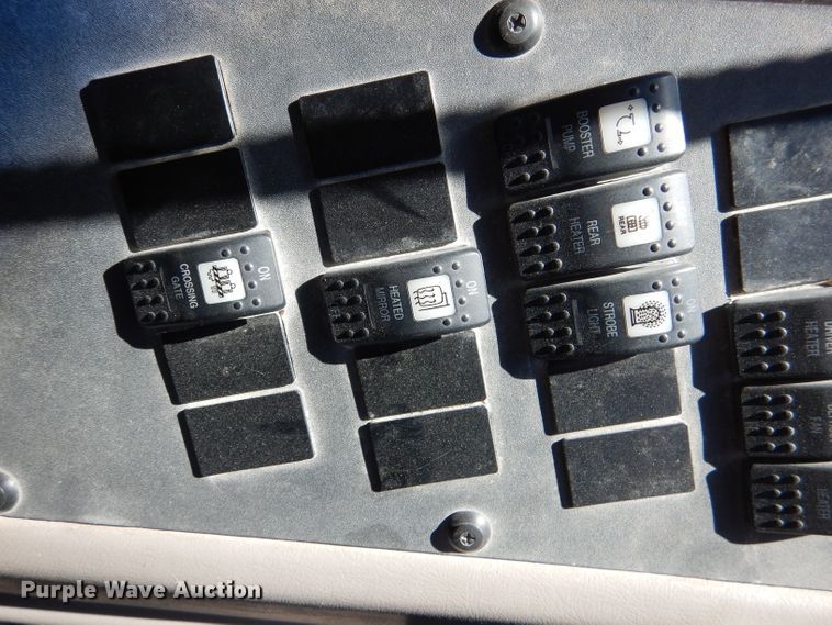 image for item DL2207 2004 International CE300  school bus