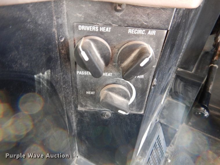 image for item DL2207 2004 International CE300  school bus