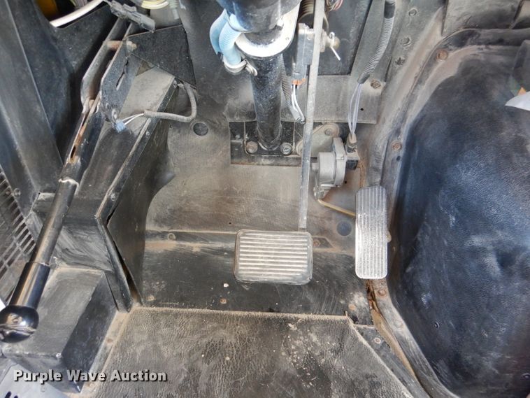 image for item DL2207 2004 International CE300  school bus