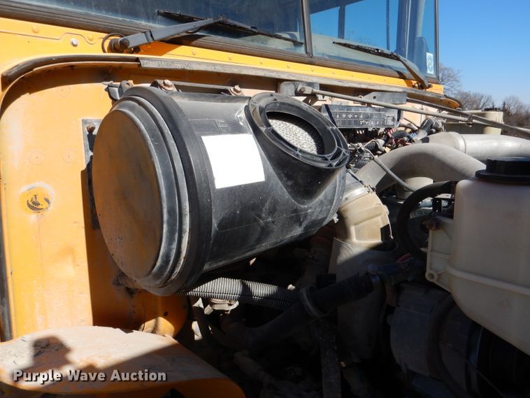 image for item DL2207 2004 International CE300  school bus