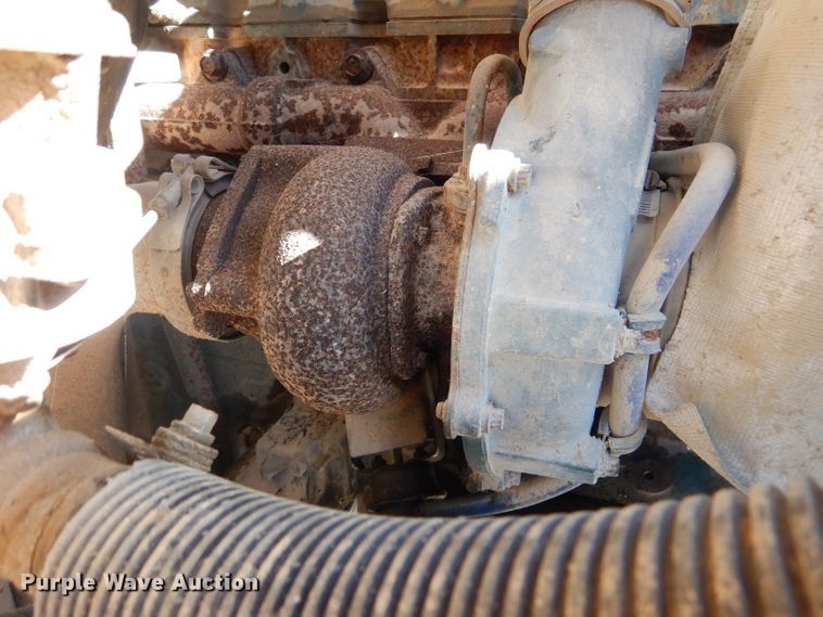 image for item DL2207 2004 International CE300  school bus