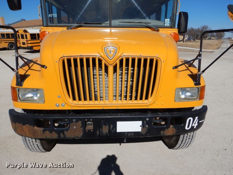 image for item DL2207 2004 International CE300  school bus