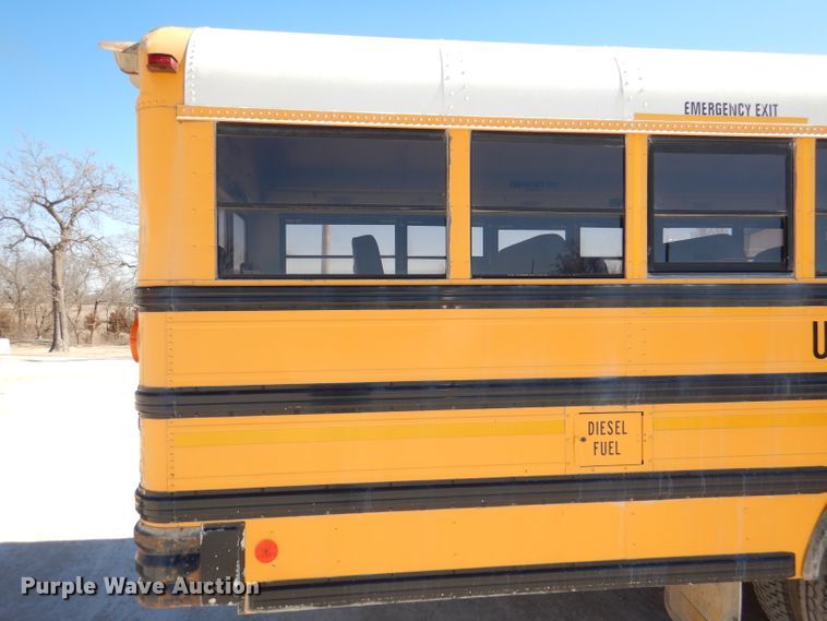 image for item DL2207 2004 International CE300  school bus