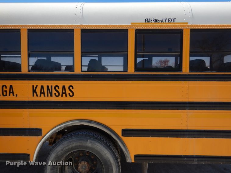 image for item DL2207 2004 International CE300  school bus