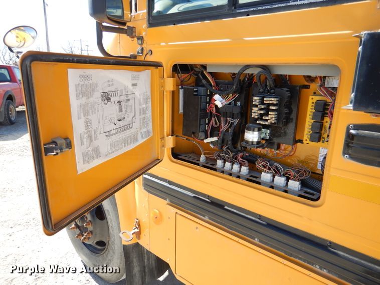 image for item DL2207 2004 International CE300  school bus