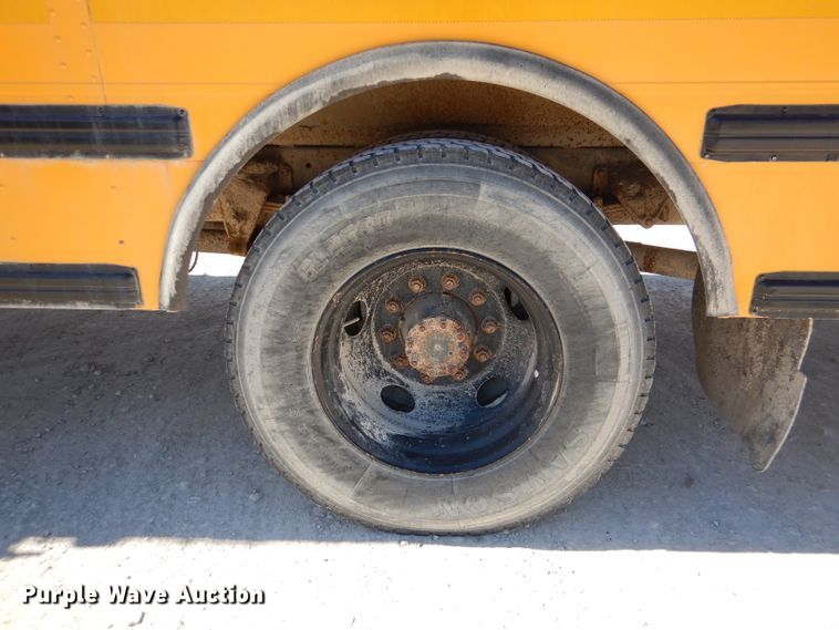 image for item DL2207 2004 International CE300  school bus