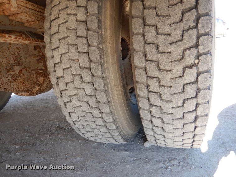 image for item DL2207 2004 International CE300  school bus