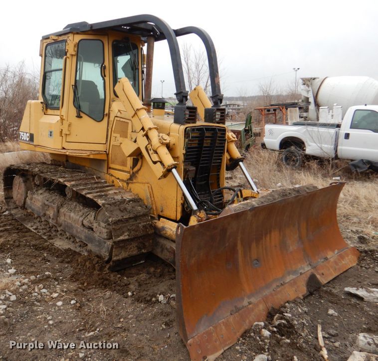 image for item DN6127 1995 John Deere 750C  dozer