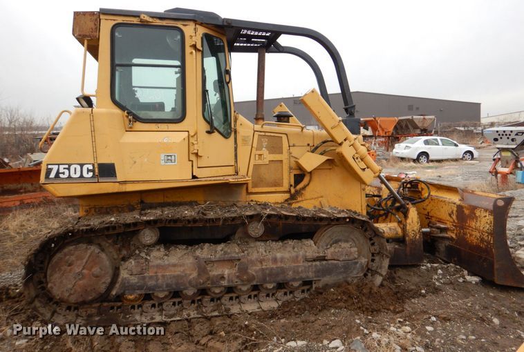 image for item DN6127 1995 John Deere 750C  dozer