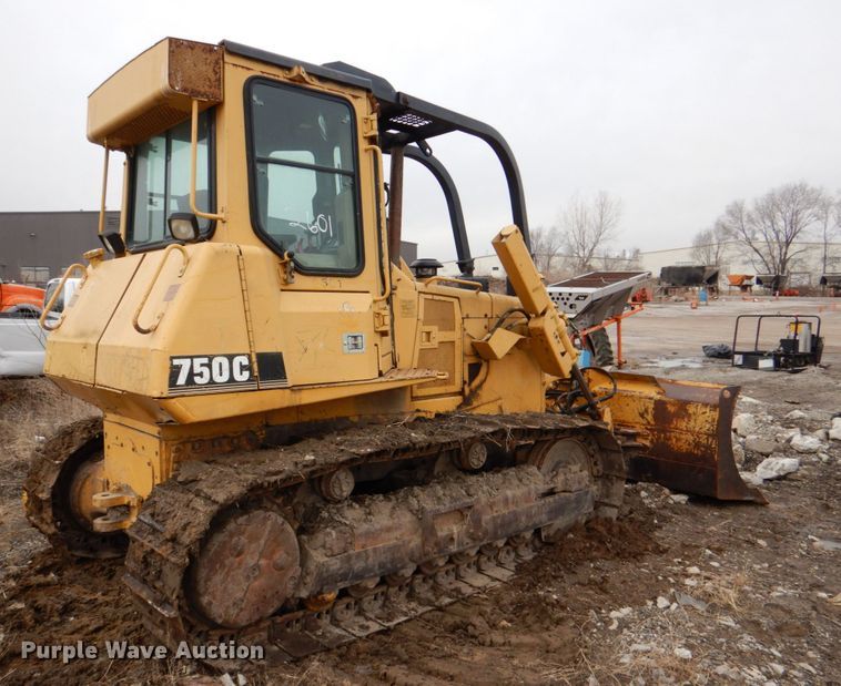 image for item DN6127 1995 John Deere 750C  dozer