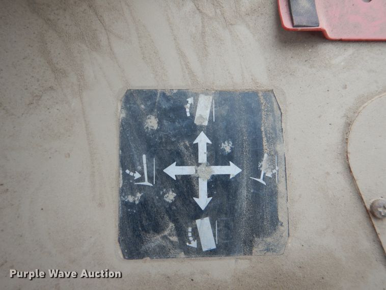 image for item DN6127 1995 John Deere 750C  dozer