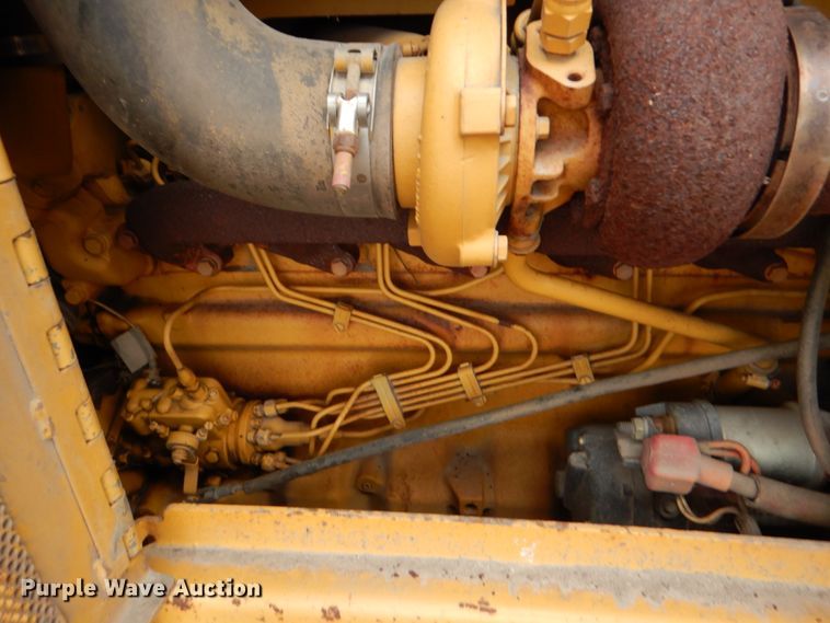 image for item DN6127 1995 John Deere 750C  dozer