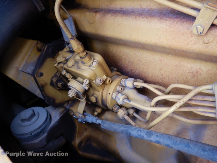 image for item DN6127 1995 John Deere 750C  dozer