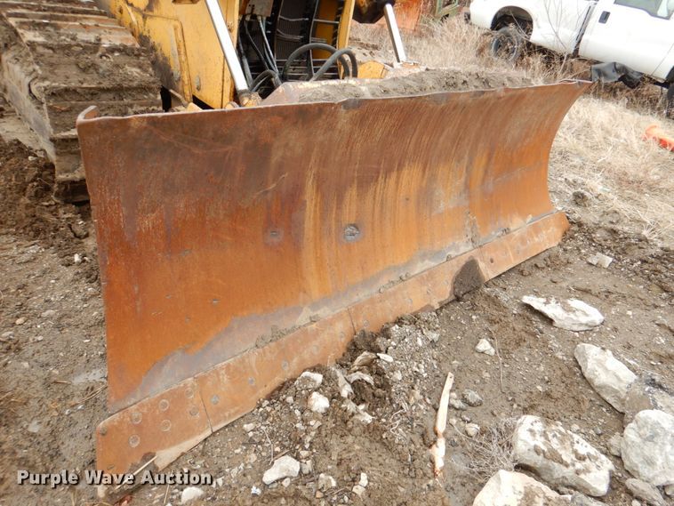 image for item DN6127 1995 John Deere 750C  dozer