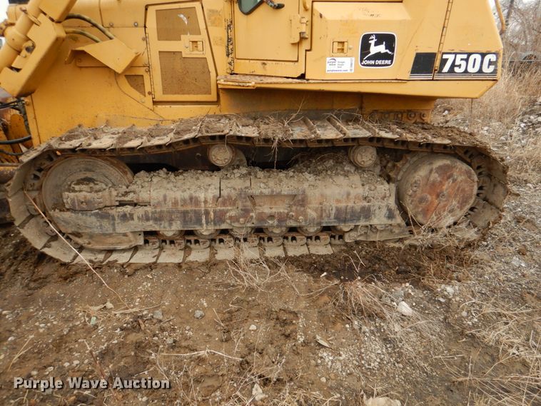 image for item DN6127 1995 John Deere 750C  dozer