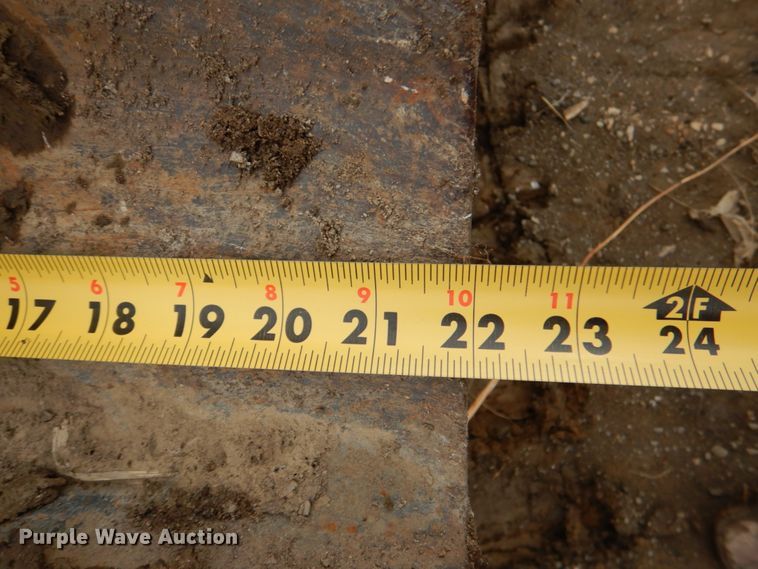 image for item DN6127 1995 John Deere 750C  dozer