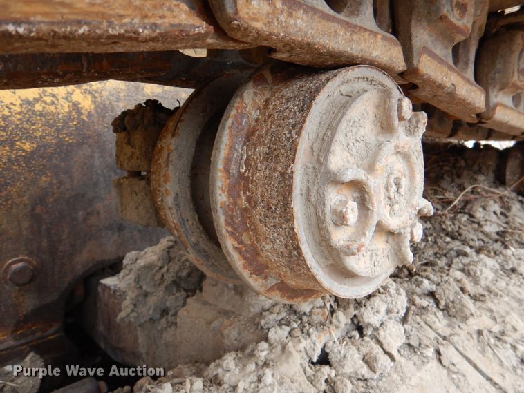 image for item DN6127 1995 John Deere 750C  dozer