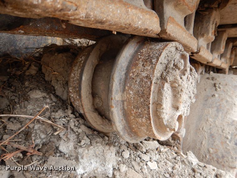 image for item DN6127 1995 John Deere 750C  dozer