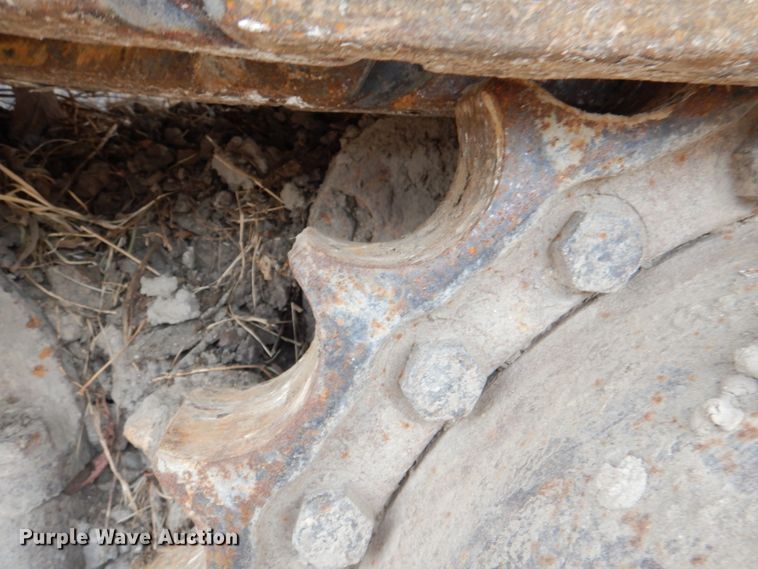 image for item DN6127 1995 John Deere 750C  dozer