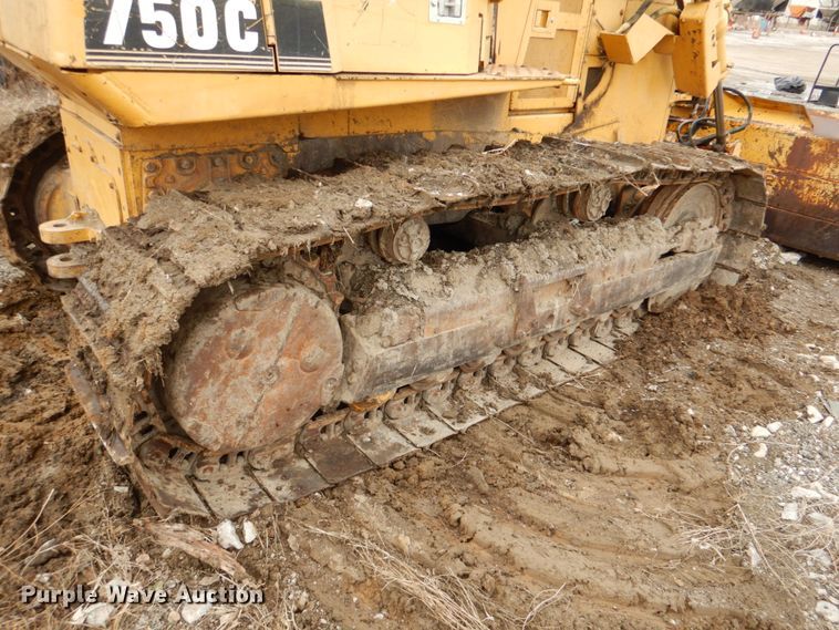 image for item DN6127 1995 John Deere 750C  dozer