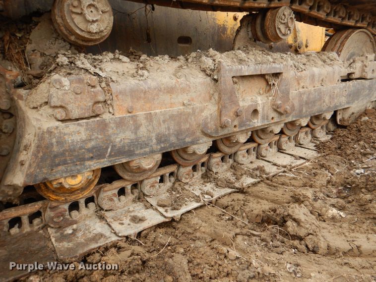 image for item DN6127 1995 John Deere 750C  dozer