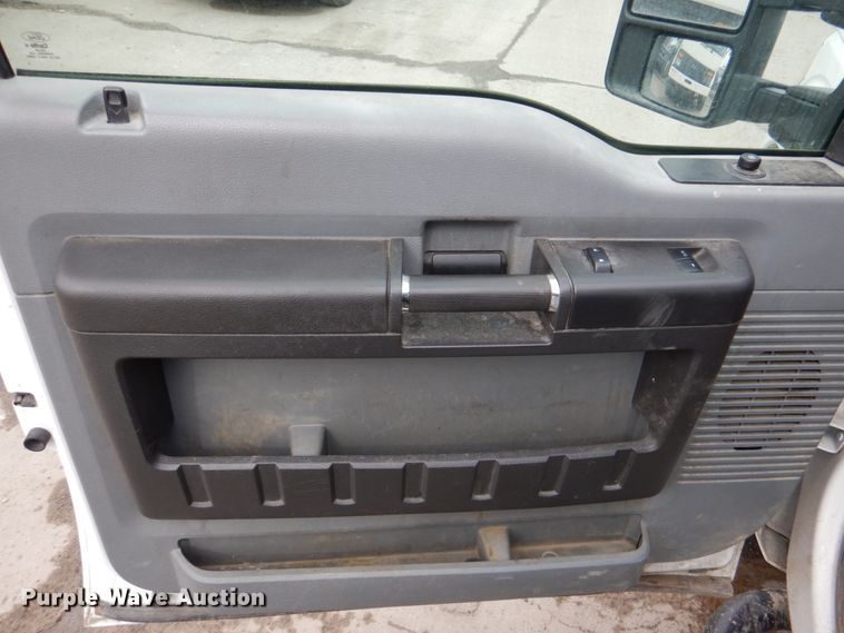 image for item DN6132 2012 Ford F350 Super Duty  pickup truck