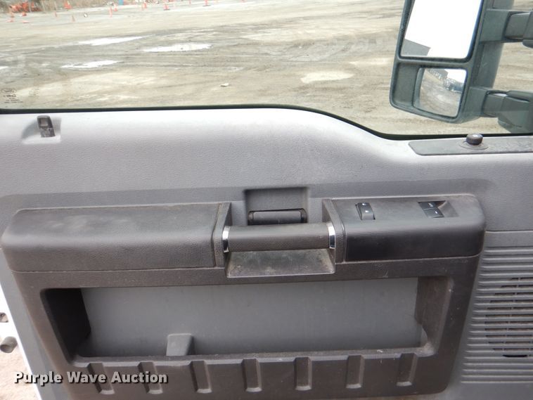 image for item DN6133 2012 Ford F350 Super Duty  pickup truck