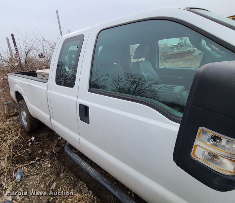 image for item DN6135 2014 Ford F350 Super Duty  SuperCab pickup truck