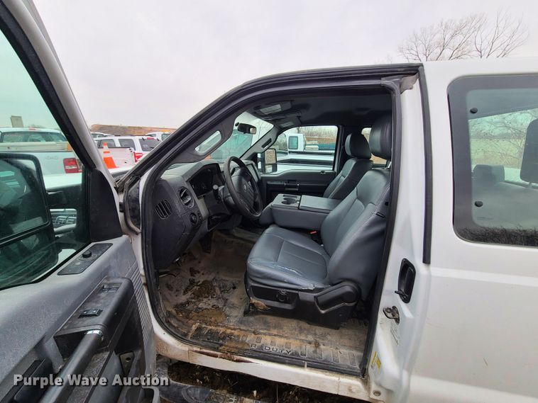 image for item DN6135 2014 Ford F350 Super Duty  SuperCab pickup truck