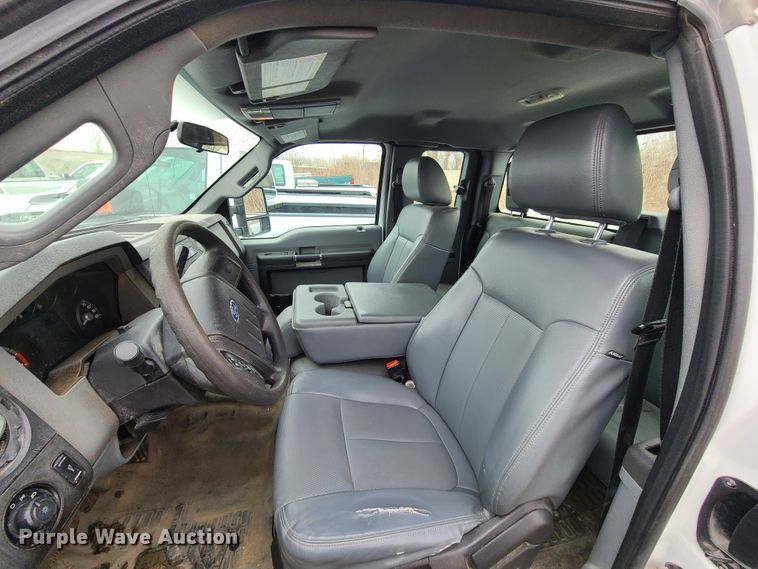 image for item DN6135 2014 Ford F350 Super Duty  SuperCab pickup truck