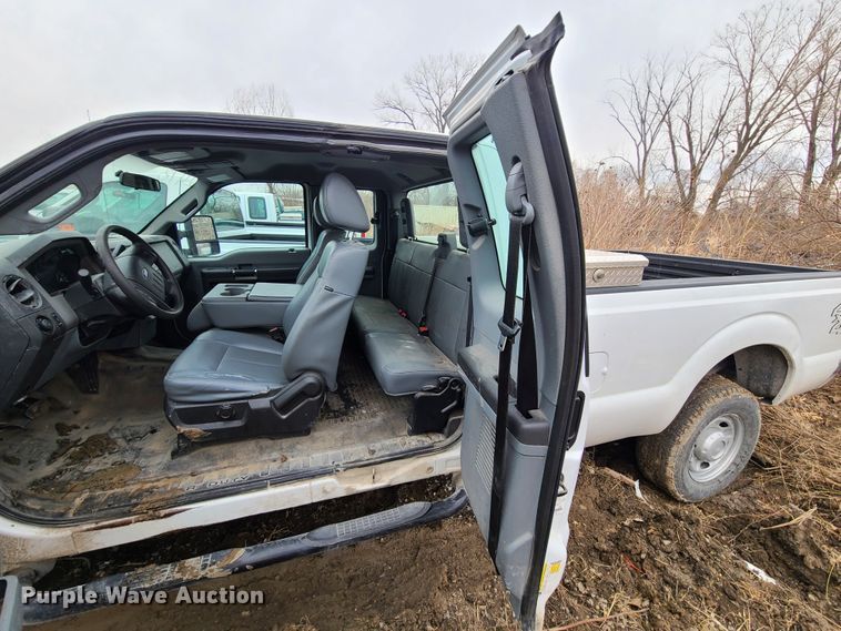 image for item DN6135 2014 Ford F350 Super Duty  SuperCab pickup truck