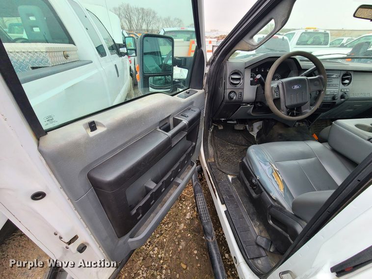 image for item DN6136 2012 Ford F350 Super Duty  pickup truck