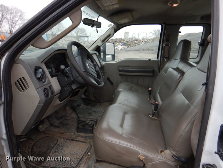 image for item DN6141 2008 Ford F350 Super Duty  SuperCab utility bed pickup truck