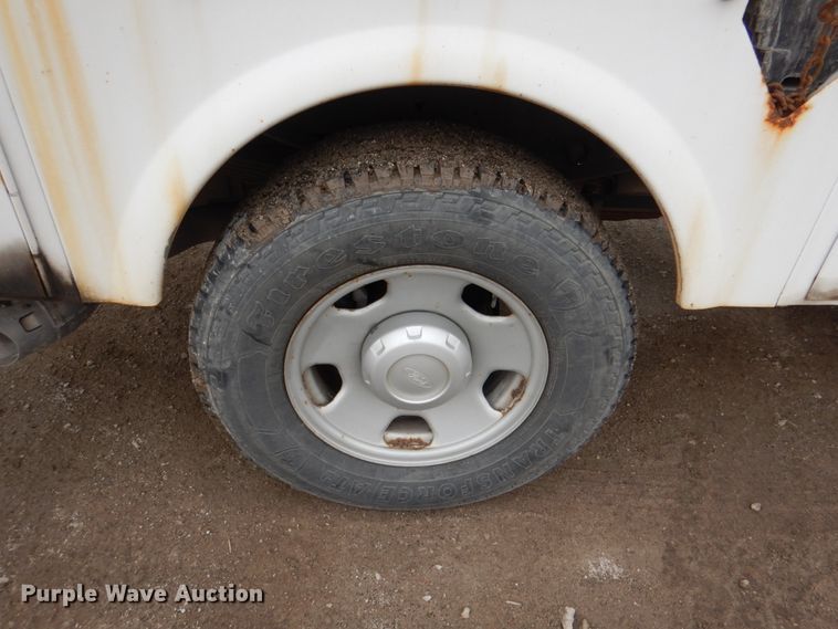 image for item DN6141 2008 Ford F350 Super Duty  SuperCab utility bed pickup truck