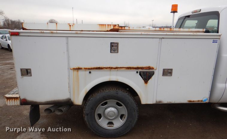 image for item DN6141 2008 Ford F350 Super Duty  SuperCab utility bed pickup truck