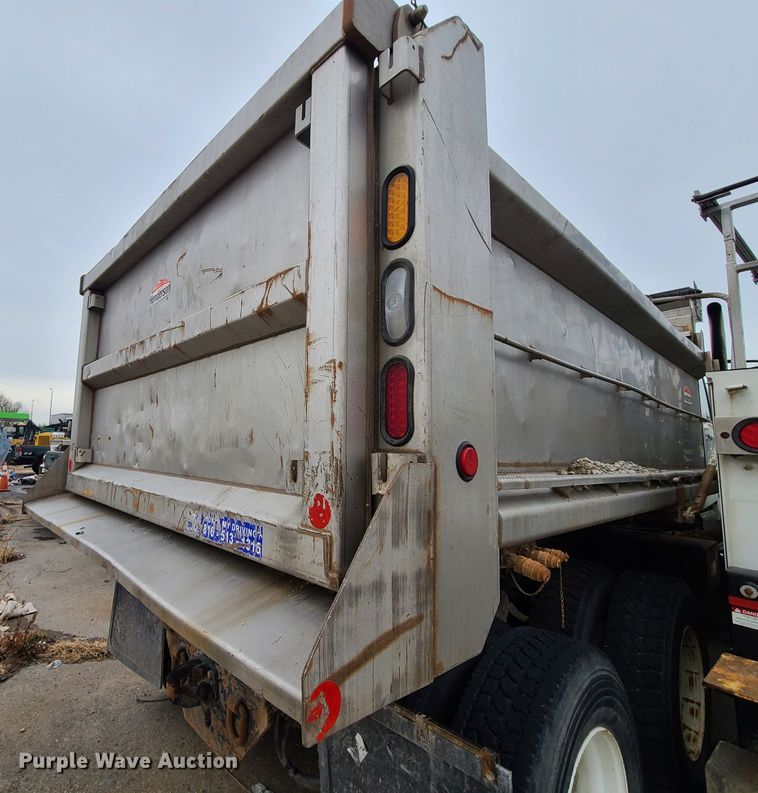 image for item DN6146 2014 International 7500  dump truck