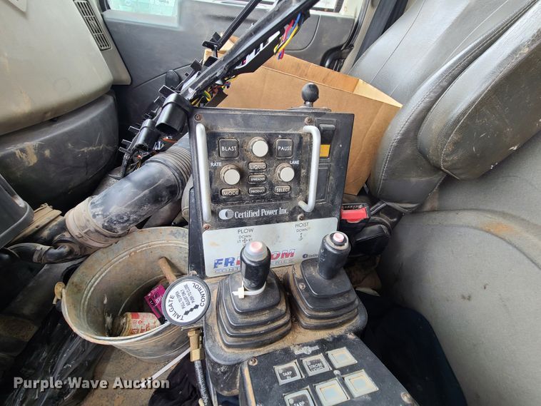 image for item DN6146 2014 International 7500  dump truck