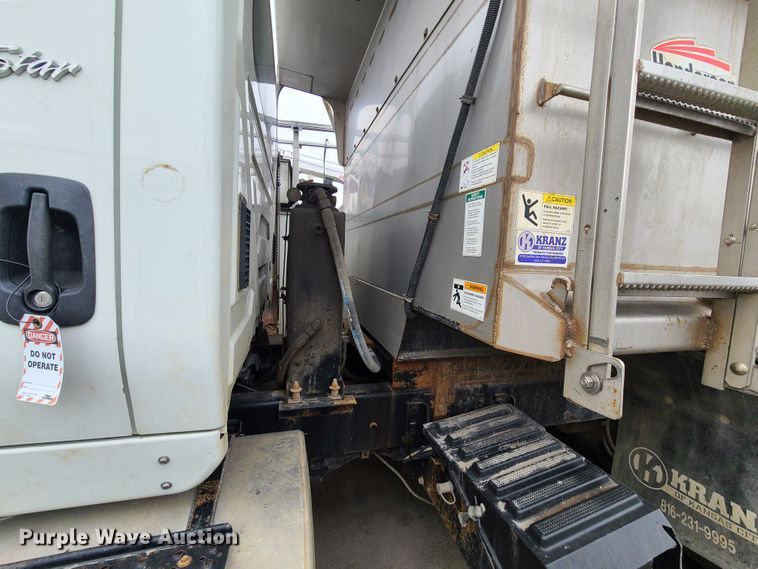 image for item DN6146 2014 International 7500  dump truck