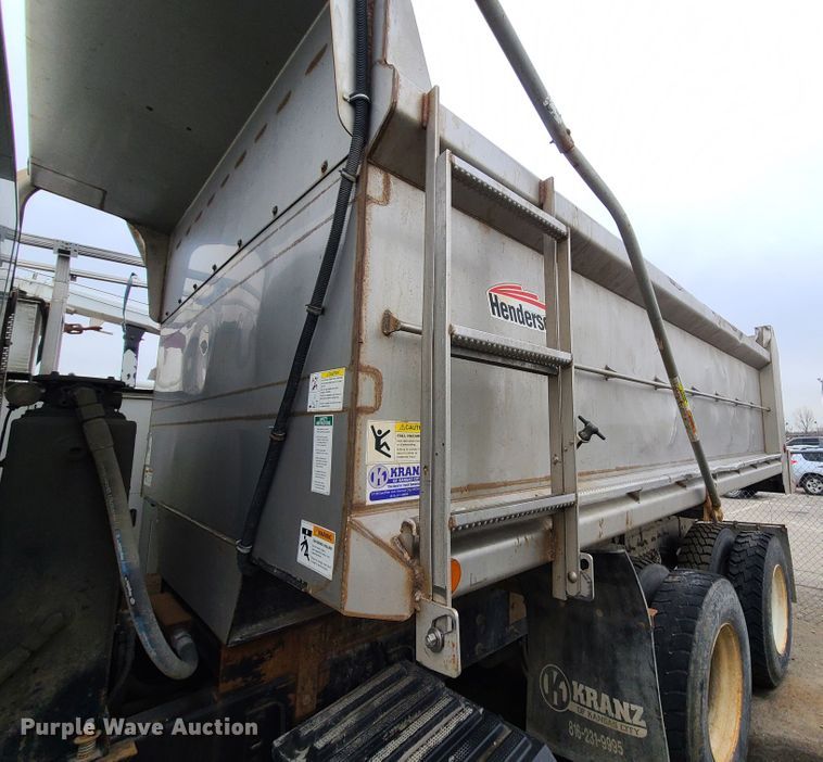 image for item DN6146 2014 International 7500  dump truck