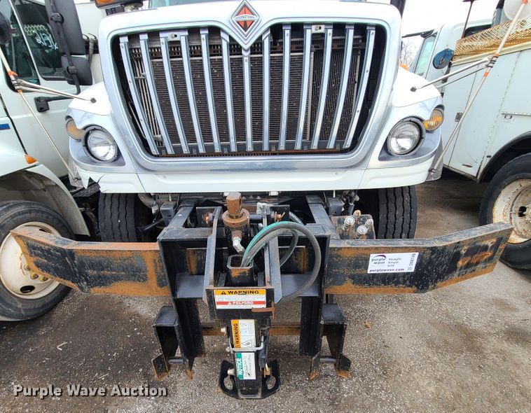 image for item DN6146 2014 International 7500  dump truck