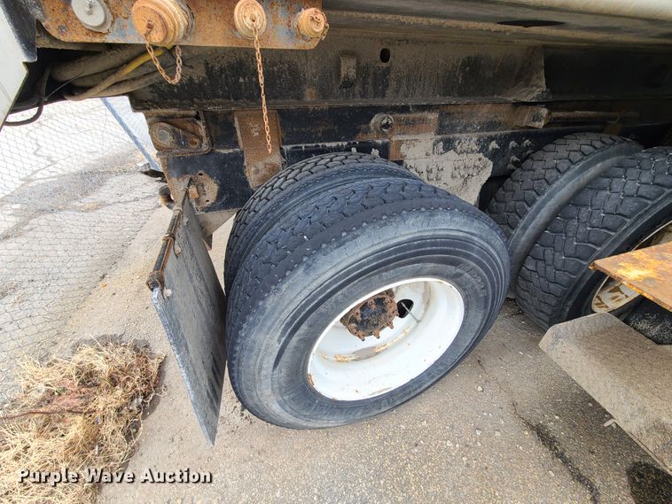 image for item DN6146 2014 International 7500  dump truck