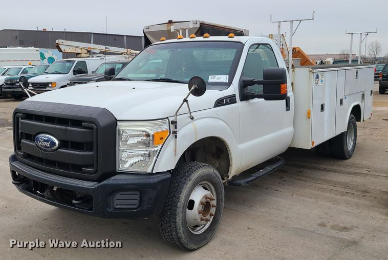 image for item DN6147 2011 Ford F350 Super Duty  utility bed pickup truck