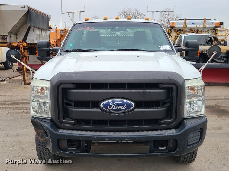 image for item DN6147 2011 Ford F350 Super Duty  utility bed pickup truck