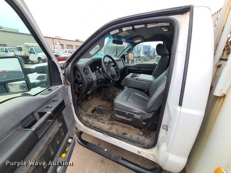 image for item DN6147 2011 Ford F350 Super Duty  utility bed pickup truck