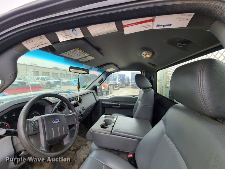 image for item DN6147 2011 Ford F350 Super Duty  utility bed pickup truck