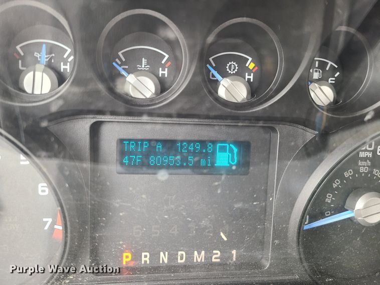 image for item DN6147 2011 Ford F350 Super Duty  utility bed pickup truck