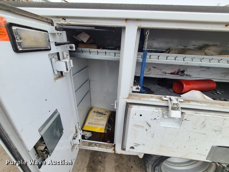 image for item DN6147 2011 Ford F350 Super Duty  utility bed pickup truck